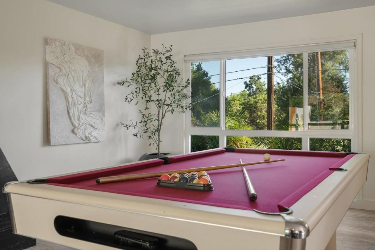 Holiday home 2-story Sanctuary - Spacious Hot Tub - Billiards Los Angeles