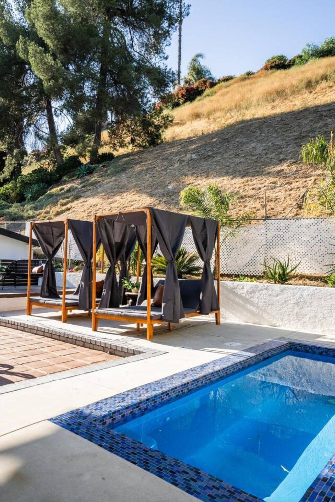 2-story Sanctuary - Spacious Hot Tub - Billiards Holiday home Los Angeles